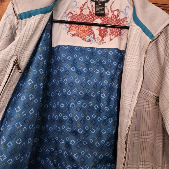 Men's Stylish Gray Plaid Jacket With Detailed Lining - Picture 5 of 11